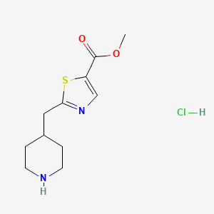 molecular formula C11H17ClN2O2S B2679320 甲基2-(哌啶-4-基甲基)噻唑-5-羧酸酯盐酸盐 CAS No. 2095409-40-6