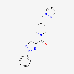 molecular formula C18H20N6O B2679443 (4-((1H-吡唑-1-基)甲基)哌啶-1-基)(2-苯基-2H-1,2,3-三唑-4-基)甲酮 CAS No. 1286717-85-8