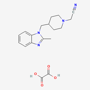 molecular formula C18H22N4O4 B2680347 2-(4-((2-methyl-1H-benzo[d]imidazol-1-yl)methyl)piperidin-1-yl)acetonitrile oxalate CAS No. 1351633-10-7