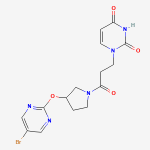 1-(3-{3-[(5-Bromopyrimidin-2-yl)oxy]pyrrolidin-1-yl}-3-oxopropyl)-1,2,3,4-tetrahydropyrimidine-2,4-dione