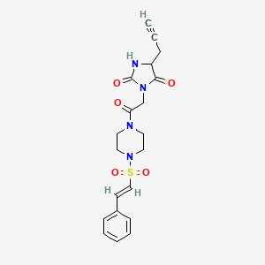 3-[2-Oxo-2-[4-[(E)-2-phenylethenyl]sulfonylpiperazin-1-yl]ethyl]-5-prop-2-ynylimidazolidine-2,4-dione