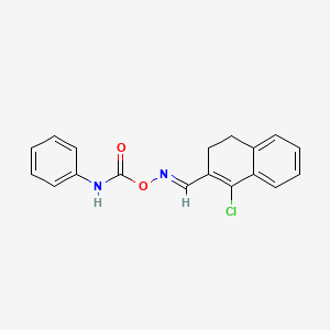 molecular formula C18H15ClN2O2 B2682083 3-({[(苯胺羰基)氧]亚胺甲基}-4-氯-1,2-二氢萘 CAS No. 477887-97-1