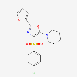 molecular formula C18H17ClN2O4S B2682186 4-((4-氯苯基)磺酰)-2-(呋喃-2-基)-5-(哌啶-1-基)噁唑啉 CAS No. 303753-67-5