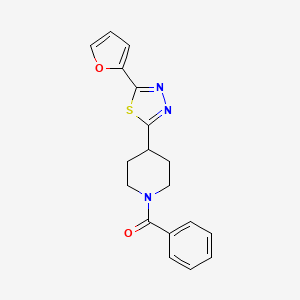 molecular formula C18H17N3O2S B2682421 (4-(5-(Furan-2-yl)-1,3,4-thiadiazol-2-yl)piperidin-1-yl)(phenyl)methanone CAS No. 1105245-80-4