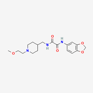 molecular formula C18H25N3O5 B2682752 N1-(苯并[d][1,3]二噁英-5-基)-N2-((1-(2-甲氧基乙基)哌啶-4-基)甲基)草酰胺 CAS No. 953225-45-1