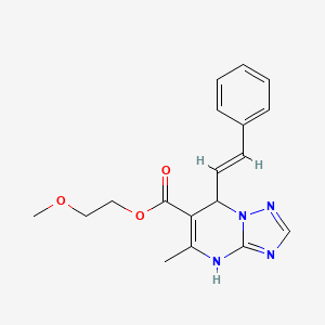molecular formula C18H20N4O3 B2682851 (E)-2-methoxyethyl 5-methyl-7-styryl-4,7-dihydro-[1,2,4]triazolo[1,5-a]pyrimidine-6-carboxylate CAS No. 941947-48-4