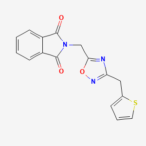 molecular formula C16H11N3O3S B2682954 2-((3-(Thiophen-2-ylmethyl)-1,2,4-oxadiazol-5-yl)methyl)isoindoline-1,3-dione CAS No. 2034209-13-5
