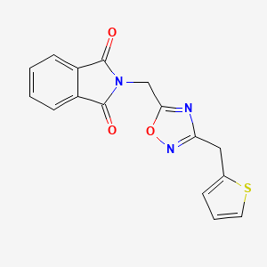 molecular formula C16H11N3O3S B2682954 2-((3-(噻吩-2-基甲基)-1,2,4-噁二唑-5-基)甲基)异吲哚啉-1,3-二酮 CAS No. 2034209-13-5