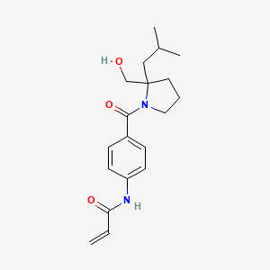 molecular formula C19H26N2O3 B2683101 N-[4-[2-(Hydroxymethyl)-2-(2-methylpropyl)pyrrolidine-1-carbonyl]phenyl]prop-2-enamide CAS No. 2361826-25-5