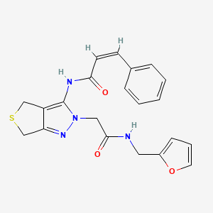 molecular formula C21H20N4O3S B2683141 (Z)-N-(2-(2-((furan-2-ylmethyl)amino)-2-oxoethyl)-4,6-dihydro-2H-thieno[3,4-c]pyrazol-3-yl)-3-phenylacrylamide CAS No. 1105248-15-4