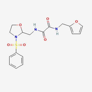 molecular formula C17H19N3O6S B2683326 N1-(呋喃-2-基甲基)-N2-((3-(苯基磺酰)噁唑啉-2-基)甲基)草酰胺 CAS No. 868981-77-5