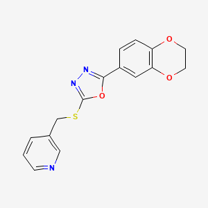 molecular formula C16H13N3O3S B2683427 2-(2,3-Dihydrobenzo[b][1,4]dioxin-6-yl)-5-((pyridin-3-ylmethyl)thio)-1,3,4-oxadiazole CAS No. 1172104-42-5