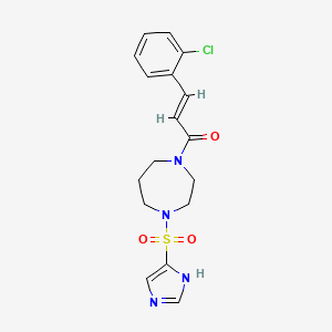 molecular formula C17H19ClN4O3S B2683988 (E)-1-(4-((1H-咪唑-4-基)磺酰)-1,4-二氮杂环庚烷-1-基)-3-(2-氯苯基)丙-2-烯-1-酮 CAS No. 1904629-65-7