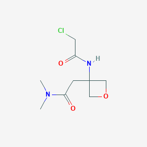 molecular formula C9H15ClN2O3 B2685458 2-[3-[(2-Chloroacetyl)amino]oxetan-3-yl]-N,N-dimethylacetamide CAS No. 2411251-91-5