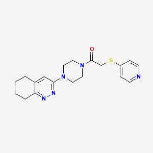 2-(Pyridin-4-ylthio)-1-(4-(5,6,7,8-tetrahydrocinnolin-3-yl)piperazin-1-yl)ethanone
