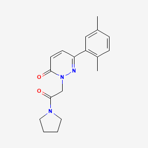 molecular formula C18H21N3O2 B2685889 6-(2,5-二甲基苯基)-2-(2-氧代-2-吡咯烷-1-基乙基)吡啶并[3,4-d]嘧啶-3-酮 CAS No. 941883-71-2