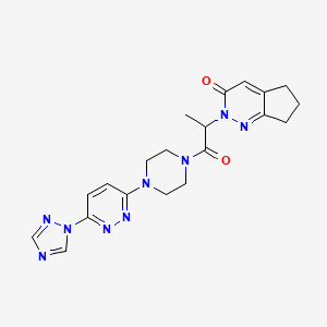 molecular formula C20H23N9O2 B2688622 2-(1-(4-(6-(1H-1,2,4-triazol-1-yl)pyridazin-3-yl)piperazin-1-yl)-1-oxopropan-2-yl)-6,7-dihydro-2H-cyclopenta[c]pyridazin-3(5H)-one CAS No. 2097858-35-8