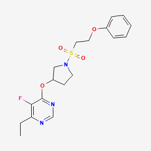 molecular formula C18H22FN3O4S B2688786 4-乙基-5-氟-6-((1-((2-苯氧乙基)磺酰)吡咯啶-3-基)氧基)嘧啶 CAS No. 2034469-73-1