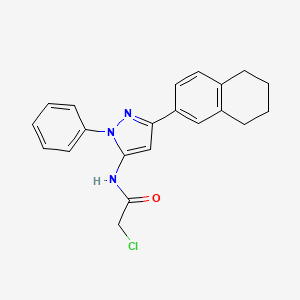 molecular formula C21H20ClN3O B2688904 2-氯-N-[1-苯基-3-(5,6,7,8-四氢萘-2-基)-1H-吡唑-5-基]乙酰胺 CAS No. 956778-79-3