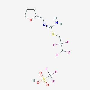 molecular formula C10H15F7N2O4S2 B2689063 N'-(氧杂戊二烷-2-基甲基)[(2,2,3,3-四氟丙基)硫代]甲酰胺; 三氟甲磺酸 CAS No. 1384433-78-6