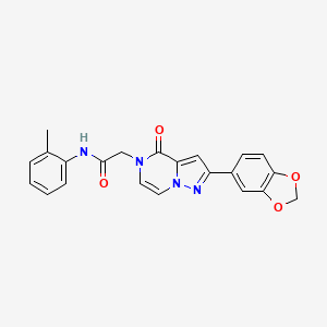 molecular formula C22H18N4O4 B2689218 2-[2-(1,3-苯并二氧杂戎-5-基)-4-氧代吡唑啉[1,5-a]吡嗪-5(4H)-基]-N-(2-甲基苯基)乙酰胺 CAS No. 1243021-53-5