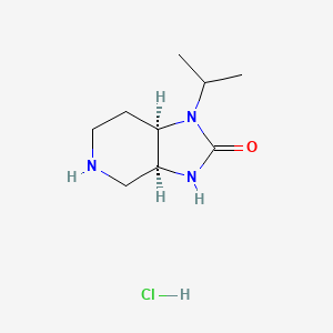 molecular formula C9H18ClN3O B2689354 (3aS,7aR)-1-(propan-2-yl)-octahydro-1H-imidazolidino[4,5-c]pyridin-2-one hydrochloride CAS No. 1909293-64-6
