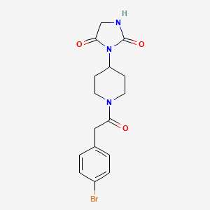 molecular formula C16H18BrN3O3 B2689712 3-(1-(2-(4-Bromophenyl)acetyl)piperidin-4-yl)imidazolidine-2,4-dione CAS No. 2034620-19-2