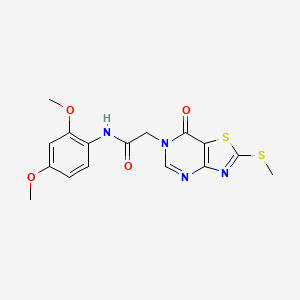 B2690257 N-(2,4-dimethoxyphenyl)-2-(2-(methylthio)-7-oxothiazolo[4,5-d]pyrimidin-6(7H)-yl)acetamide CAS No. 1114902-37-2