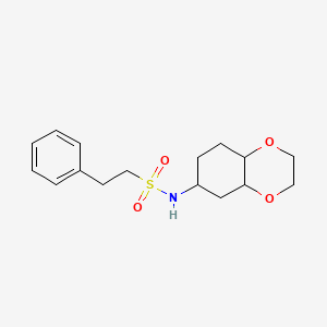 molecular formula C16H23NO4S B2691908 N-(辛氢苯并[b][1,4]二氧杂环己烷-6-基)-2-苯乙烷磺酰胺 CAS No. 1902957-81-6