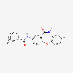 molecular formula C26H28N2O3 B2692686 (3r,5r,7r)-N-(8,10-二甲基-11-氧代-10,11-二氢二苯并[b,f][1,4]噁杂环庚-2-基)孔雀石-1-甲酰胺 CAS No. 921918-88-9