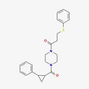1-(4-(2-Phenylcyclopropanecarbonyl)piperazin-1-yl)-3-(phenylthio)propan-1-one
