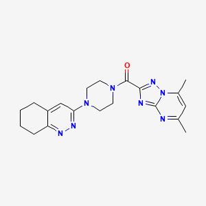 molecular formula C20H24N8O B2693519 (5,7-Dimethyl-[1,2,4]triazolo[1,5-a]pyrimidin-2-yl)(4-(5,6,7,8-tetrahydrocinnolin-3-yl)piperazin-1-yl)methanone CAS No. 2034349-90-9