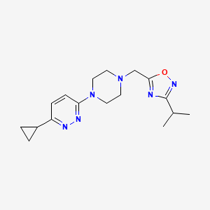 5-[[4-(6-Cyclopropylpyridazin-3-yl)piperazin-1-yl]methyl]-3-propan-2-yl-1,2,4-oxadiazole