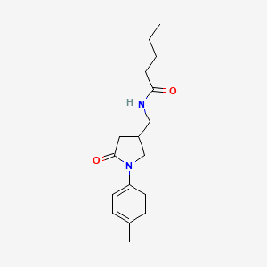 molecular formula C17H24N2O2 B2694871 N-((5-氧代-1-(对甲苯基)吡咯啉-3-基甲基)戊酰胺 CAS No. 954706-28-6