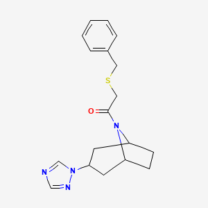 molecular formula C18H22N4OS B2695382 1-((1R,5S)-3-(1H-1,2,4-三唑-1-基)-8-氮杂双环[3.2.1]辛-8-基)-2-(苄硫基)乙酮 CAS No. 2309751-34-4