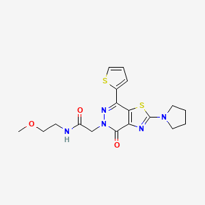 molecular formula C18H21N5O3S2 B2696222 N-(2-甲氧基乙基)-2-(4-氧代-2-(吡咯啉-1-基)-7-(噻吩-2-基)噻唑并[4,5-d]嘧啶-5(4H)-基)乙酰胺 CAS No. 1105219-04-2