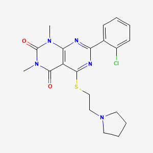 molecular formula C20H22ClN5O2S B2696465 7-(2-chlorophenyl)-1,3-dimethyl-5-((2-(pyrrolidin-1-yl)ethyl)thio)pyrimido[4,5-d]pyrimidine-2,4(1H,3H)-dione CAS No. 893907-10-3