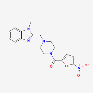 molecular formula C18H19N5O4 B2696834 (4-((1-甲基-1H-苯并[d]咪唑-2-基)甲基)哌嗪-1-基)(5-硝基呋喃-2-基)甲酮 CAS No. 1172870-18-6