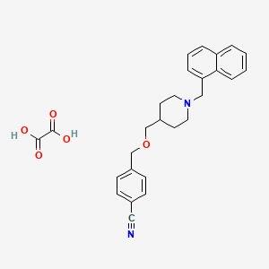 molecular formula C27H28N2O5 B2696898 4-(((1-(萘-1-基甲基)哌啶-4-基)甲氧基)甲基)苯甲腈草酸盐 CAS No. 1396801-24-3