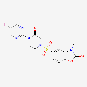 molecular formula C16H14FN5O5S B2697046 5-[4-(5-Fluoropyrimidin-2-yl)-3-oxopiperazin-1-yl]sulfonyl-3-methyl-1,3-benzoxazol-2-one CAS No. 2309751-43-5