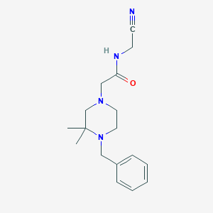 2-(4-Benzyl-3,3-dimethylpiperazin-1-yl)-N-(cyanomethyl)acetamide