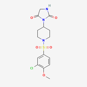 molecular formula C15H18ClN3O5S B2697976 3-(1-((3-Chloro-4-methoxyphenyl)sulfonyl)piperidin-4-yl)imidazolidine-2,4-dione CAS No. 2320665-05-0