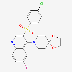 molecular formula C22H20ClFN2O4S B2698308 8-[3-(4-Chlorophenyl)sulfonyl-6-fluoroquinolin-4-yl]-1,4-dioxa-8-azaspiro[4.5]decane CAS No. 866871-48-9