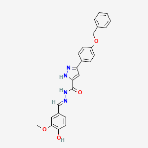 molecular formula C25H22N4O4 B2698500 (E)-3-(4-(苄氧基)苯基)-N'-(4-羟基-3-甲氧基苯甲基亚甲基)-1H-吡唑-5-甲酰肼 CAS No. 354761-33-4