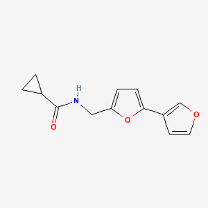 molecular formula C13H13NO3 B2698650 N-([2,3'-bifuran]-5-ylmethyl)cyclopropanecarboxamide CAS No. 2034441-54-6