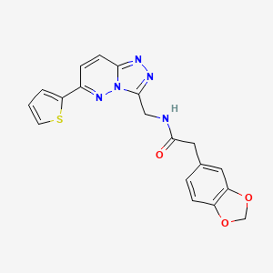 molecular formula C19H15N5O3S B2698769 2-(苯并[d][1,3]二氧杂环[5]嘧啶-5-基)-N-((6-(噻吩-2-基)-[1,2,4]三唑[4,3-b]吡啶-3-基)甲基)乙酰胺 CAS No. 1904020-30-9