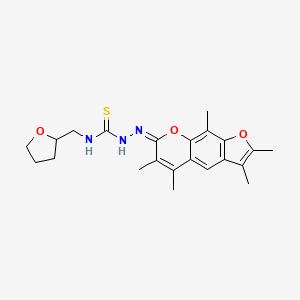 (E)-2-(2,3,5,6,9-pentamethyl-7H-furo[3,2-g]chromen-7-ylidene)-N-((tetrahydrofuran-2-yl)methyl)hydrazinecarbothioamide