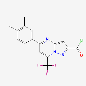 molecular formula C16H11ClF3N3O B2699586 5-(3,4-Dimethylphenyl)-7-(trifluoromethyl)pyrazolo[1,5-a]pyrimidine-2-carbonyl chloride CAS No. 848436-24-8