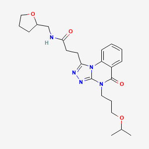 3-{5-oxo-4-[3-(propan-2-yloxy)propyl]-4H,5H-[1,2,4]triazolo[4,3-a]quinazolin-1-yl}-N-[(oxolan-2-yl)methyl]propanamide