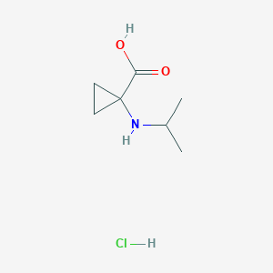 molecular formula C7H14ClNO2 B2700655 1-(Propan-2-ylamino)cyclopropane-1-carboxylic acid;hydrochloride CAS No. 2470438-19-6